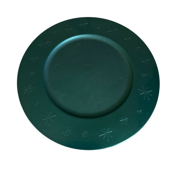 Tupperware Set Of 6 Green Plastic 9" Plates With Snowflake Design - Picture 2 of 4